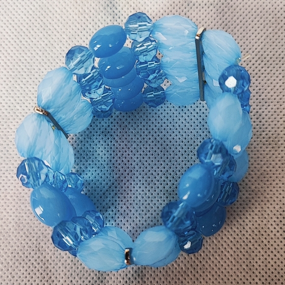 Cornflower Sky Blue Faceted Glass Acrylic Beads Stretch 5 Strand Bracelet Blues - Picture 6 of 9